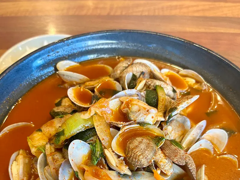 바지락 짬뽕의 푸짐한 모습