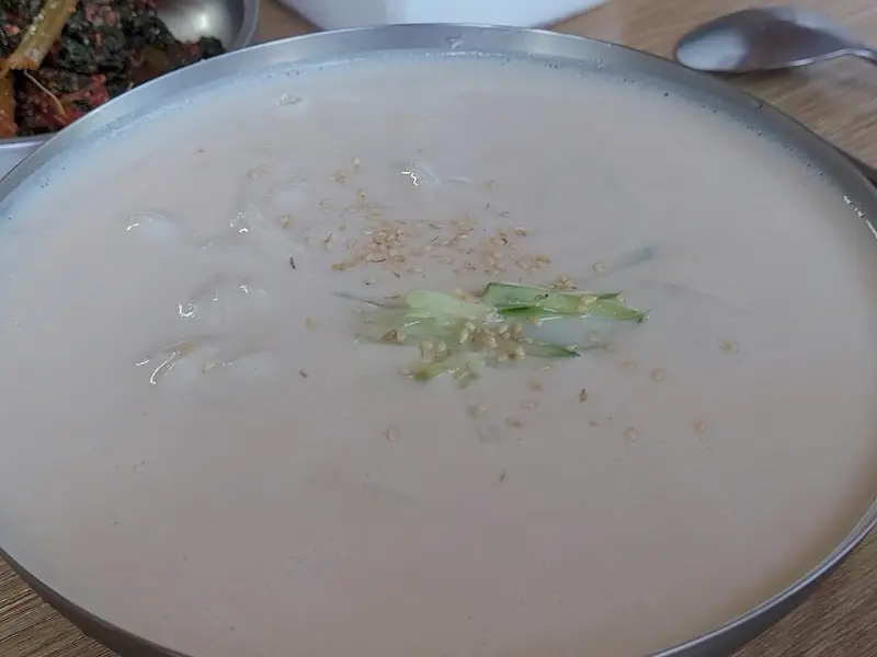 콩국수와 김치