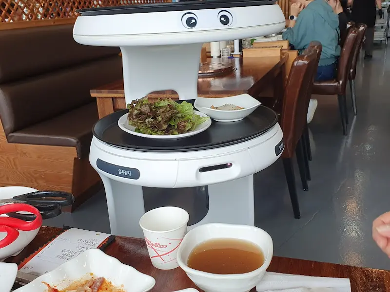 서빙 로봇
