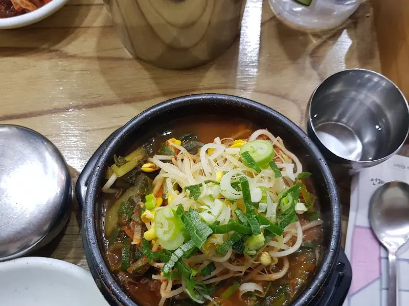 뼈해장국과 수저