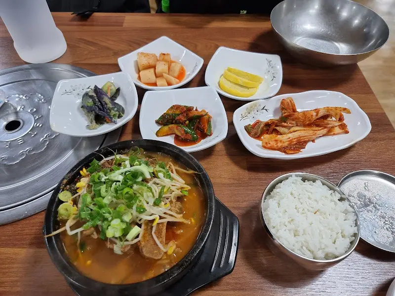 뼈해장국과 반찬
