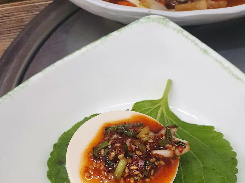 정갈하게 담긴 반찬