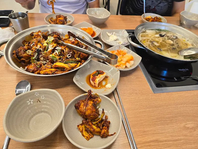 테이블 전체 샷