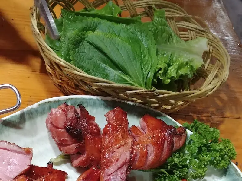 오리훈제와 밑반찬