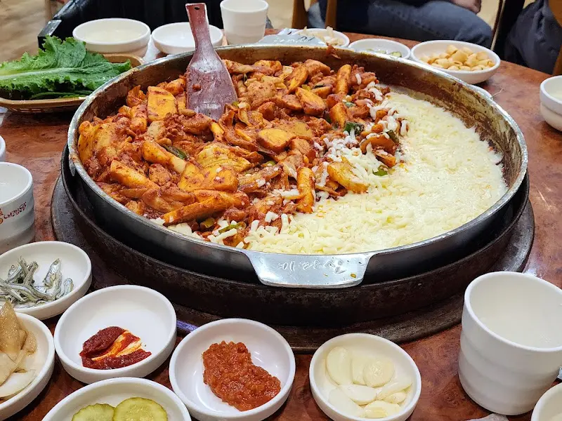 닭갈비 전체 샷