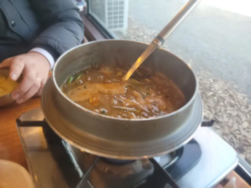 보글보글 끓는 추어탕