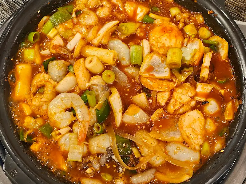 보글보글 끓고 있는 낙곱새