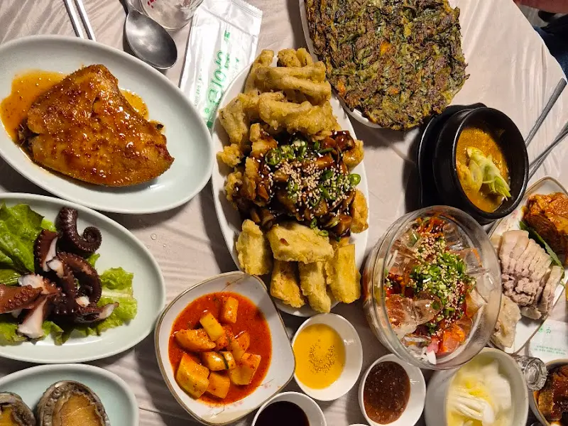 실비집 음식 클로즈업