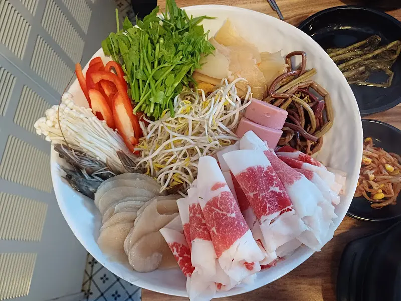 차돌삼합 한상차림