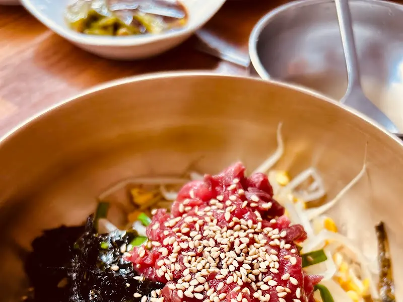 정경복궁 밑반찬과 선지국