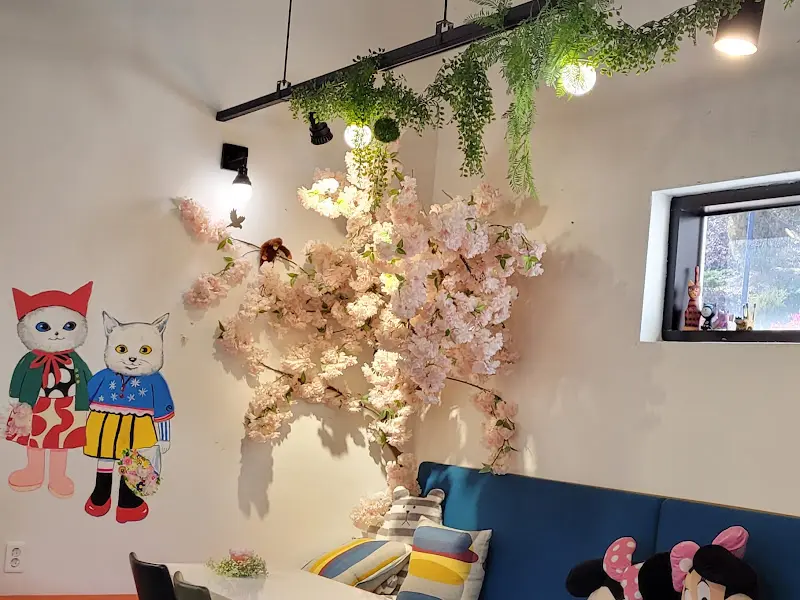 카페 내부 인테리어