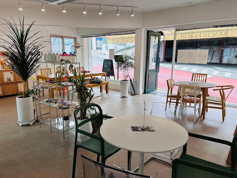 까치까치 카페 내부