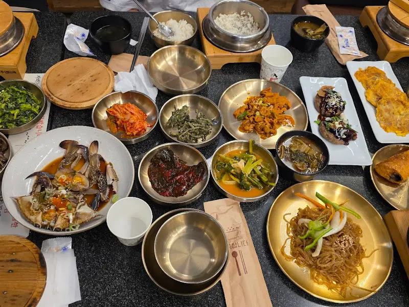 일품 솥밥 정찬