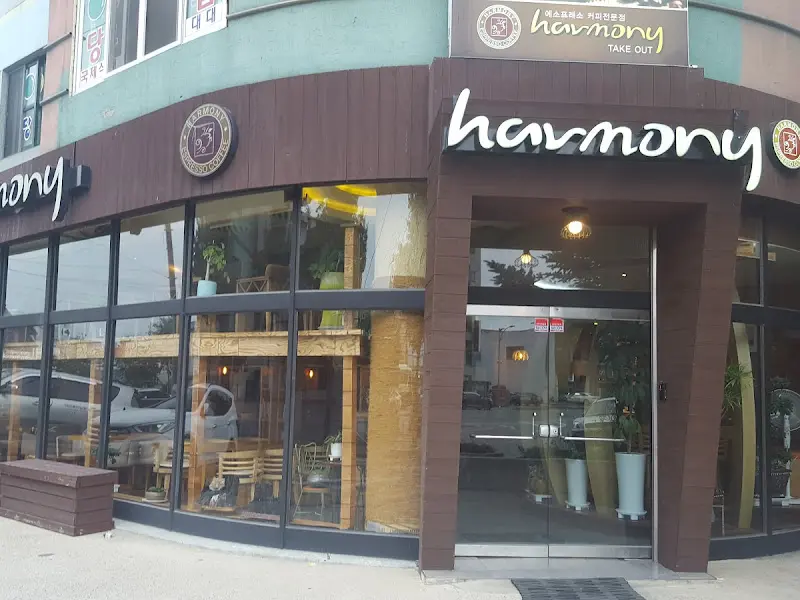 카페 외부 전경