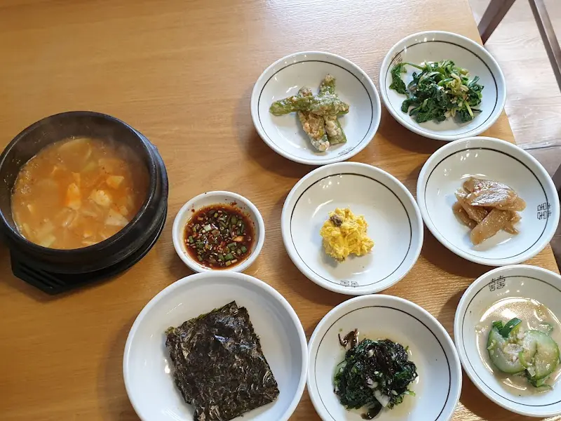 한 상 차림 항공샷