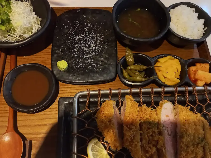 로스카츠 한상차림