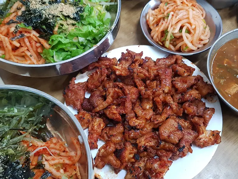 푸짐한 잔치국수