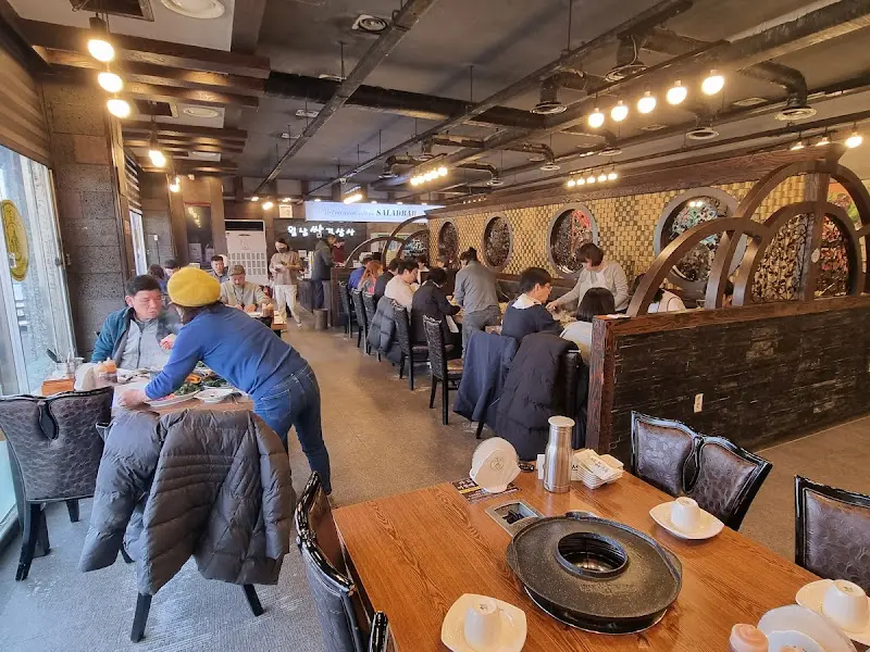 월남쌈 김상사 내부 모습