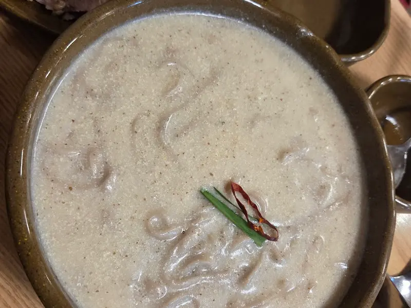 들깨칼제비 면발 클로즈업