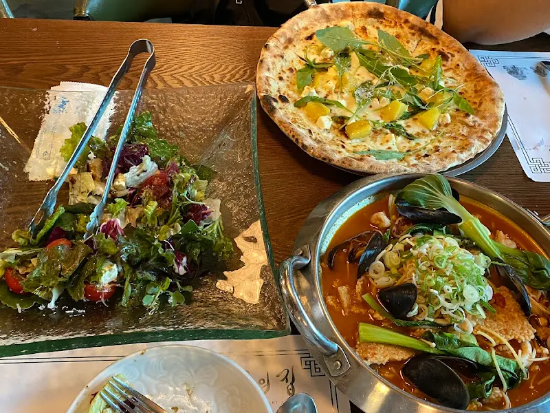 샐러드, 피자, 파스타