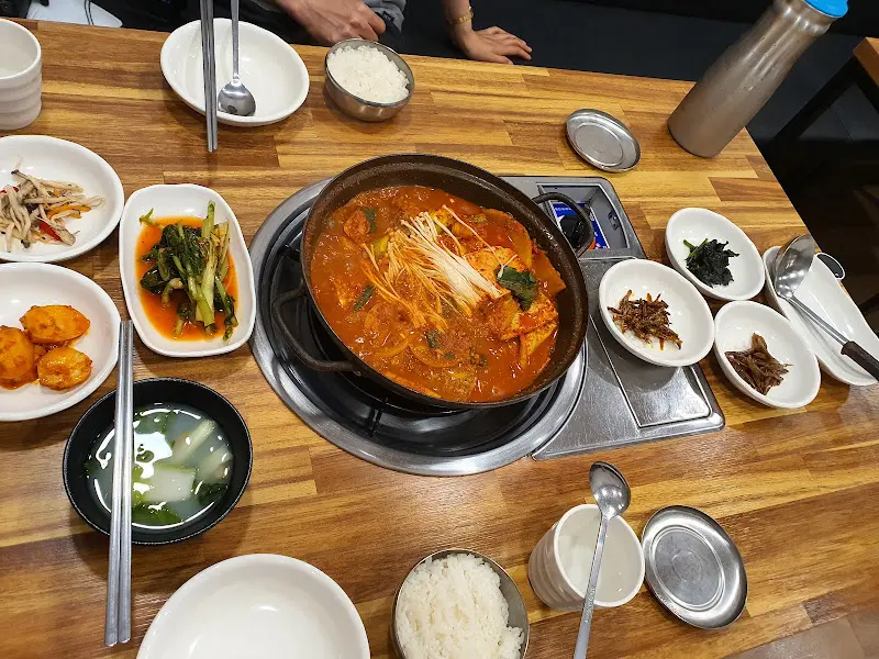 푸짐한 가자미 물회 한 상