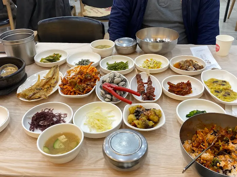 푸짐한 꼬막 한 상 차림