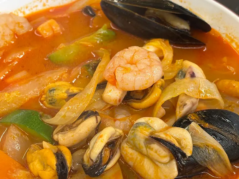 해산물이 가득한 짬뽕