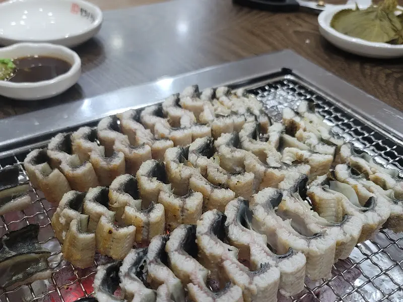 잘 구워진 장어