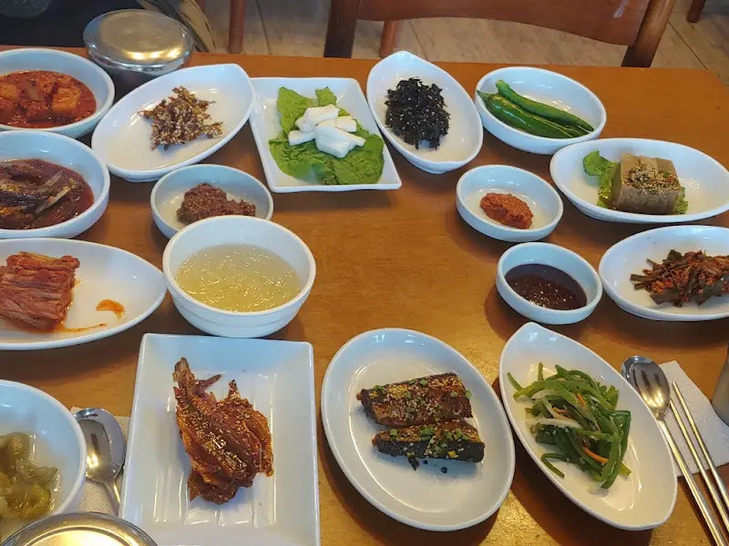 낭주식당 밑반찬 클로즈업