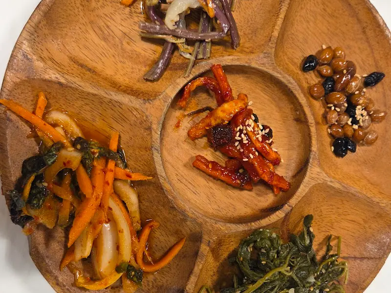 정갈한 나물 반찬 모듬