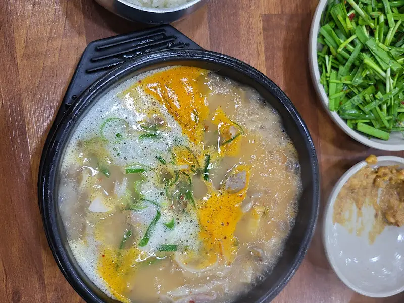 깔끔한 식당 내부