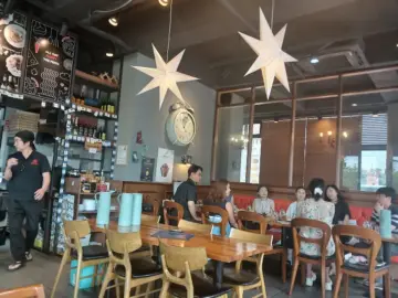 햇살이 스미는 창가, OO동에서 만난 인생 이탈리안 맛집