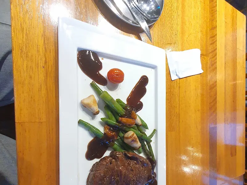 스테이크와 가니쉬