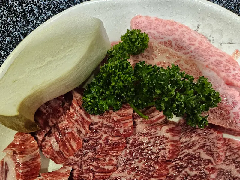 두리원의 꽃등심과 살치살