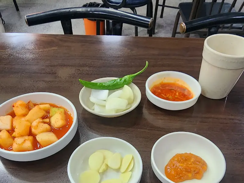 순대국밥과 기본 찬