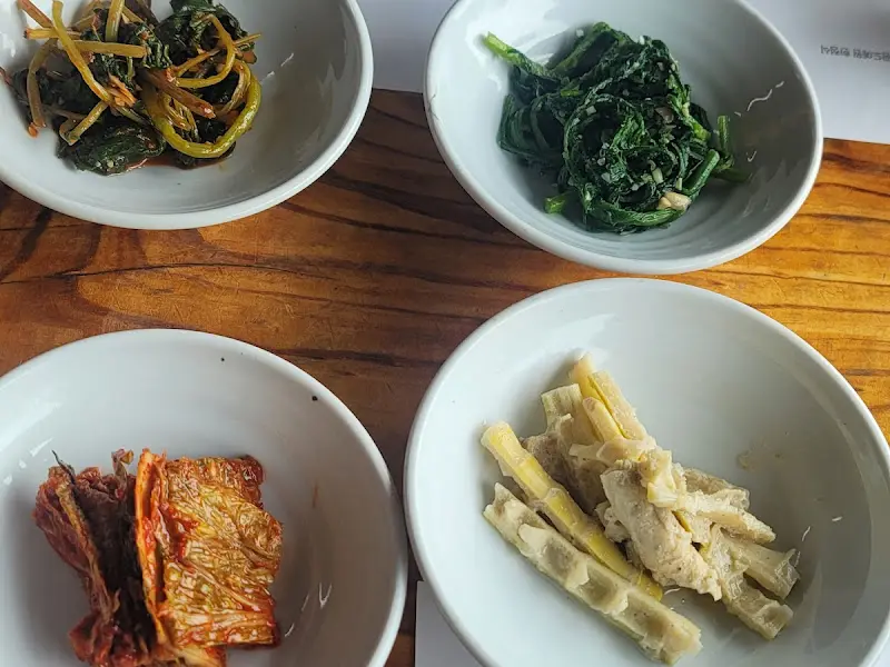 정갈한 밑반찬들