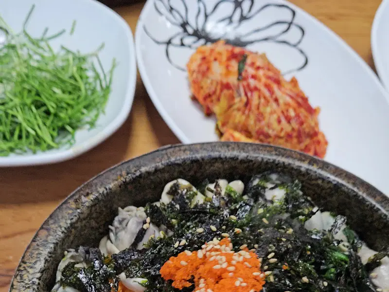 굴 돌솥밥 근접샷