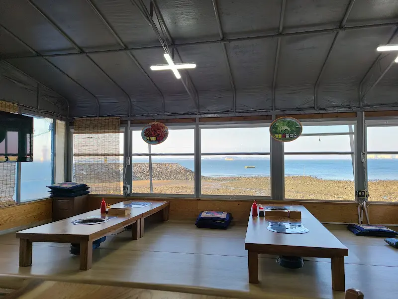 식당 내부 전경