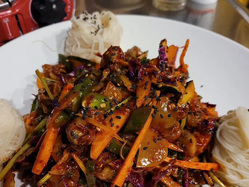 색감도 예쁜 과일 치킨 날개