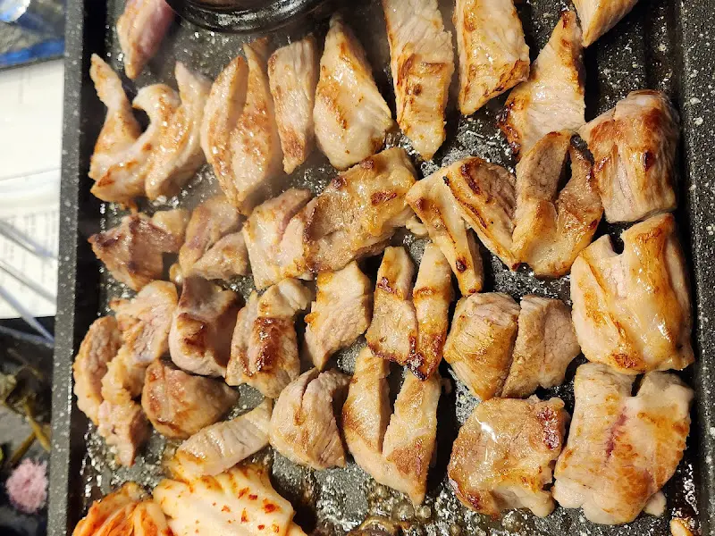 잘 구워진 오겹살