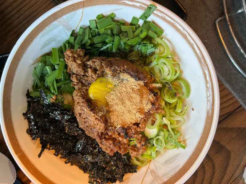 푸짐하게 차려진 한 상