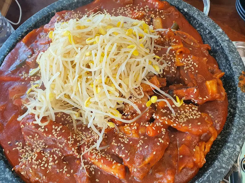 돌판 해물소갈비찜 전체샷