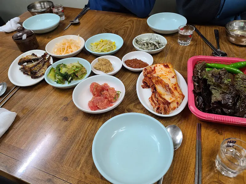 자매보리밥 전체 상차림