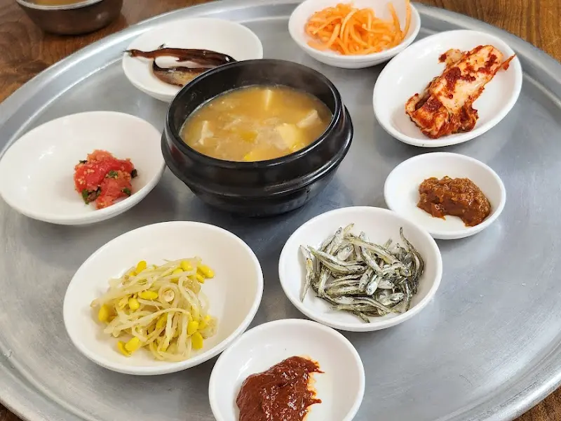 자매보리밥 다양한 밑반찬