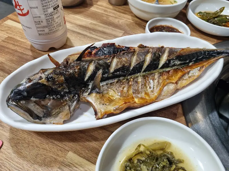 노릇노릇한 고등어구이