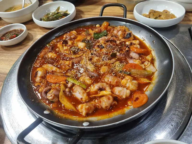 매콤한 낙지볶음