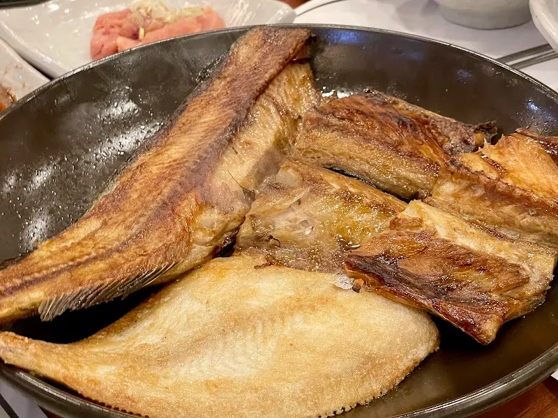 맛깔스러운 생선구이 한 상