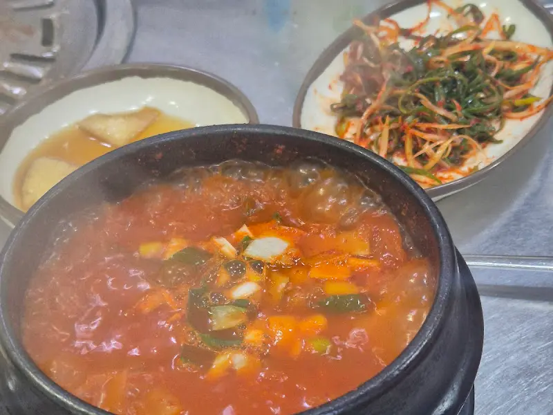 김치전골 뚝배기