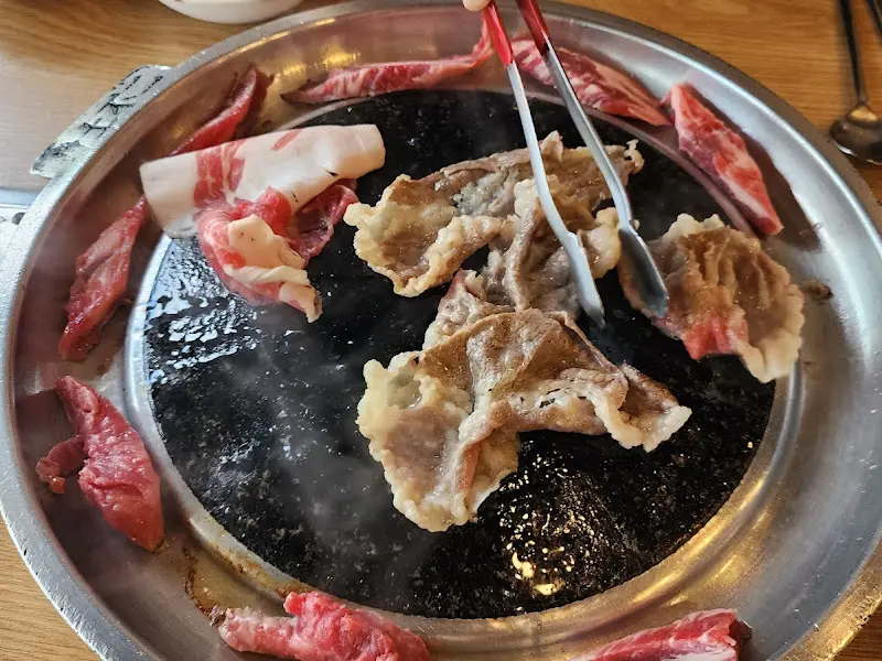 돌판에 구워지는 등심