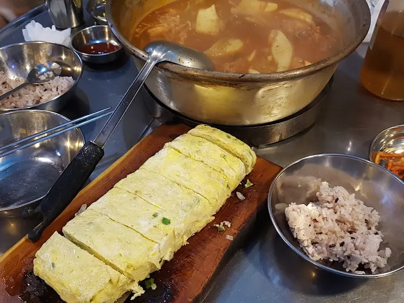 김치찌개와 계란말이